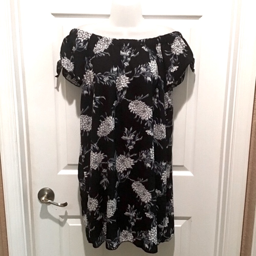 NWT Women’s Miley + Molly Floral Black Dress Spring Summer Knee Length Sz Large